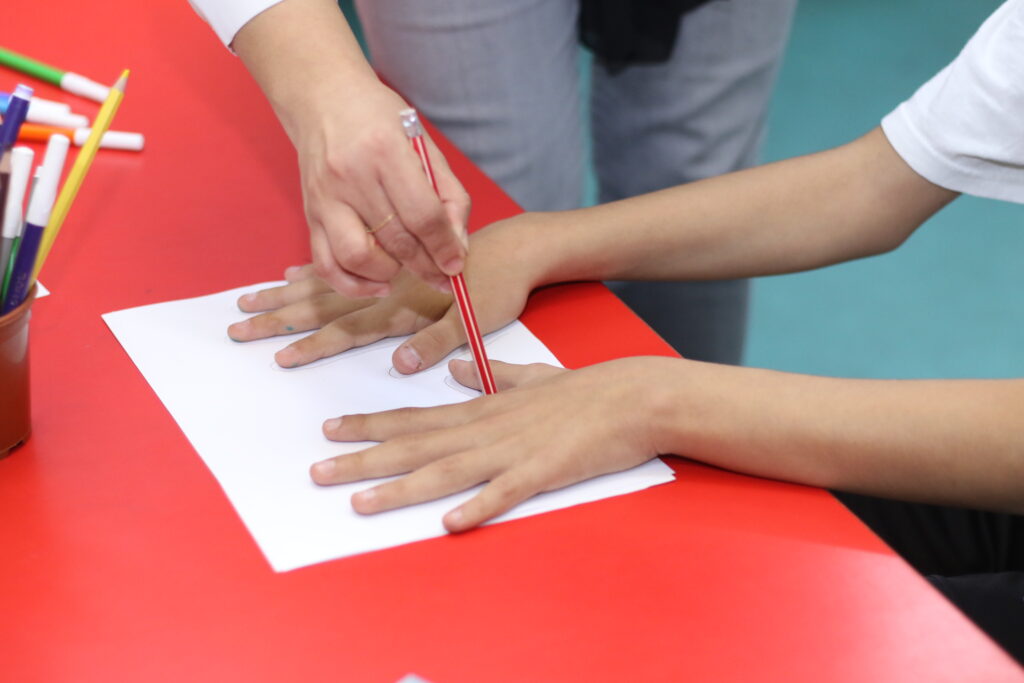 09.Attività psicosociali ed educative con i bambini delle aree più colpite dall’esplosione