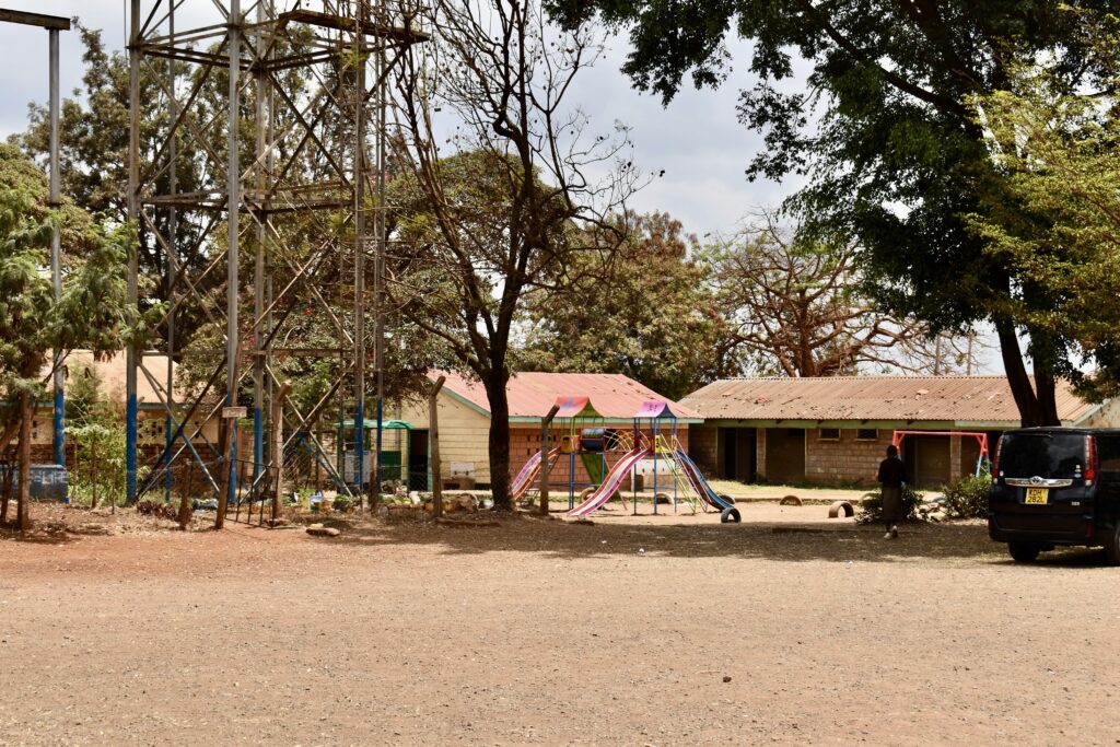 Il cortile della Comboni Primary School © Alberto Favero