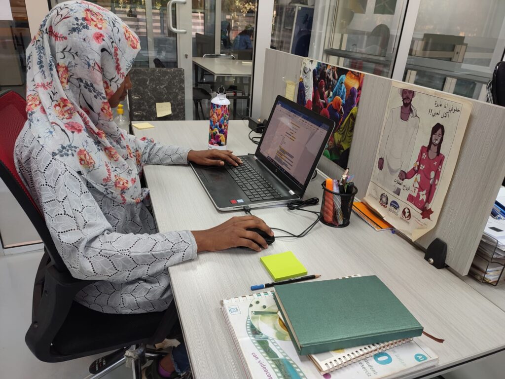 Whatba Ahmed, nell'ufficio della sede Aics di Khartoum